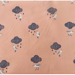 Tissu Waterproof Katia oiseaux sous la pluie sur fond rose poudré - OekoTex